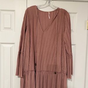 Free People Dusty Rose Pleated V-Neck Long Sleeve Dress